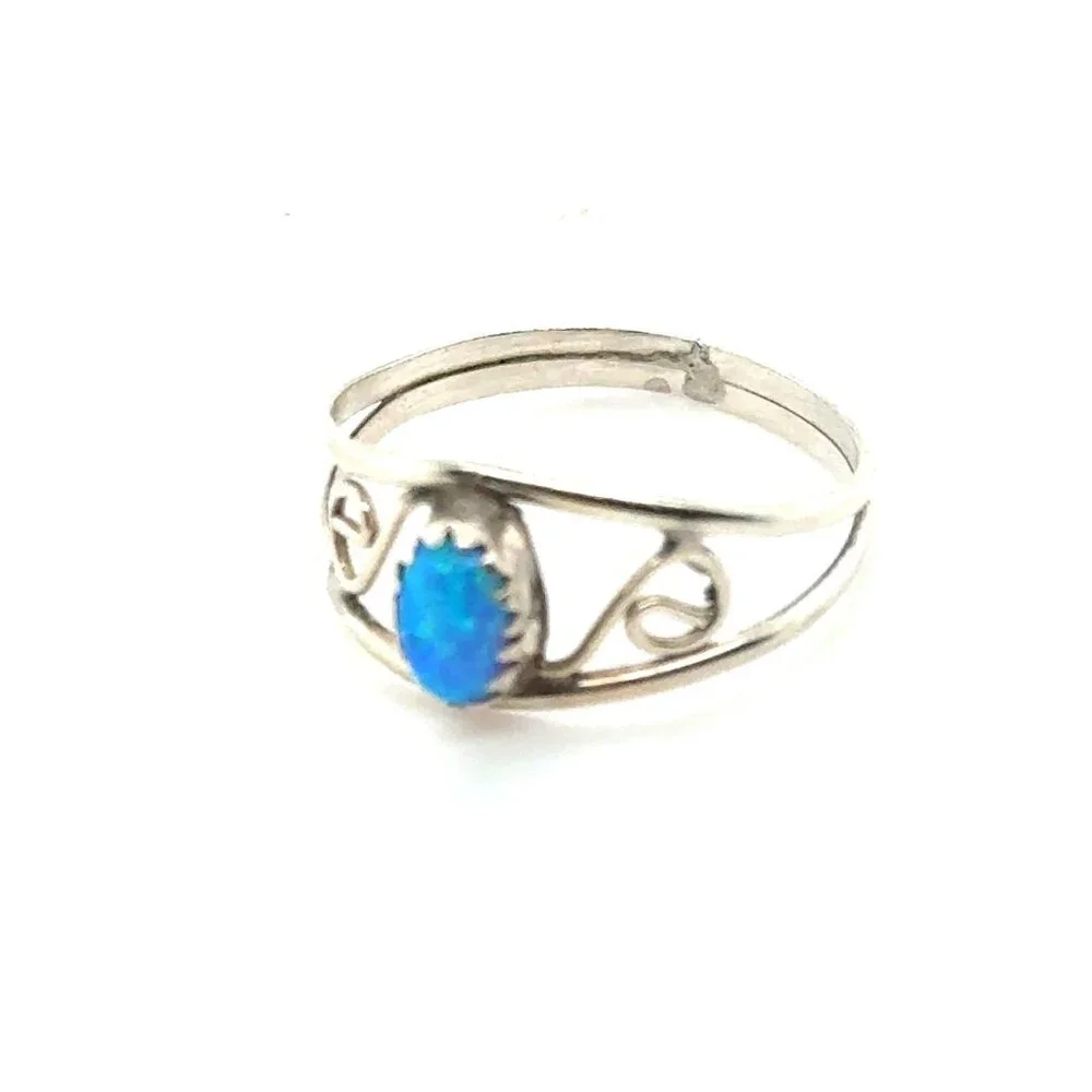 Silver‎ 925 Delicate Opal Ring